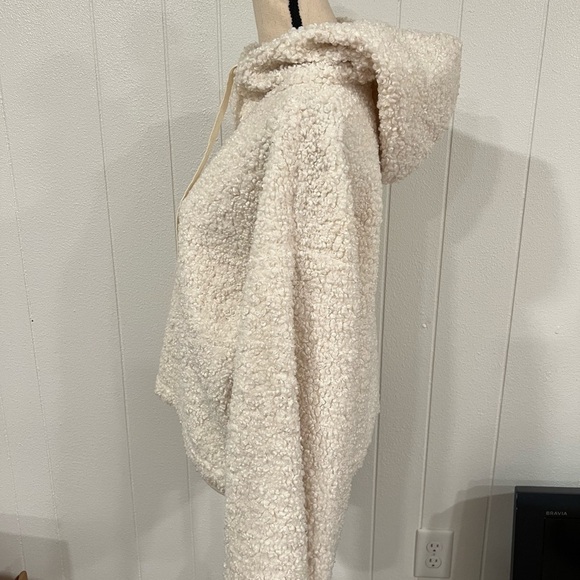 Forever 21 , size S hoodie - Picture 6 of 8